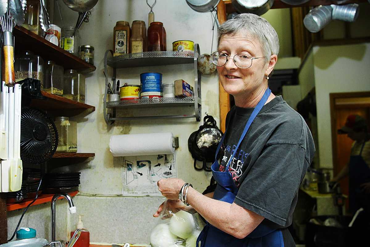 Diantha Hull, Cooking at Poppi&#8217;s Anatolia