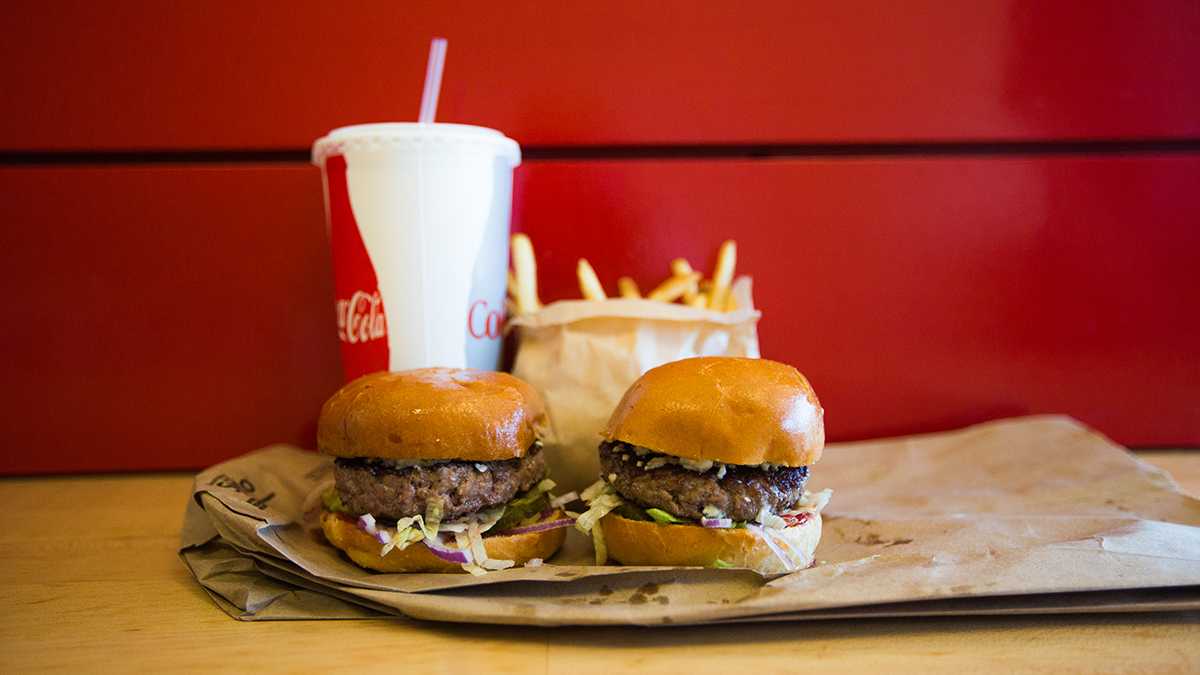 Some of the best places to grab a burger around the University of Oregon campus are Little Big Burger, Cornucopia, Killer Burger, and McMenamins. (Taylor Wilder/Emerald)