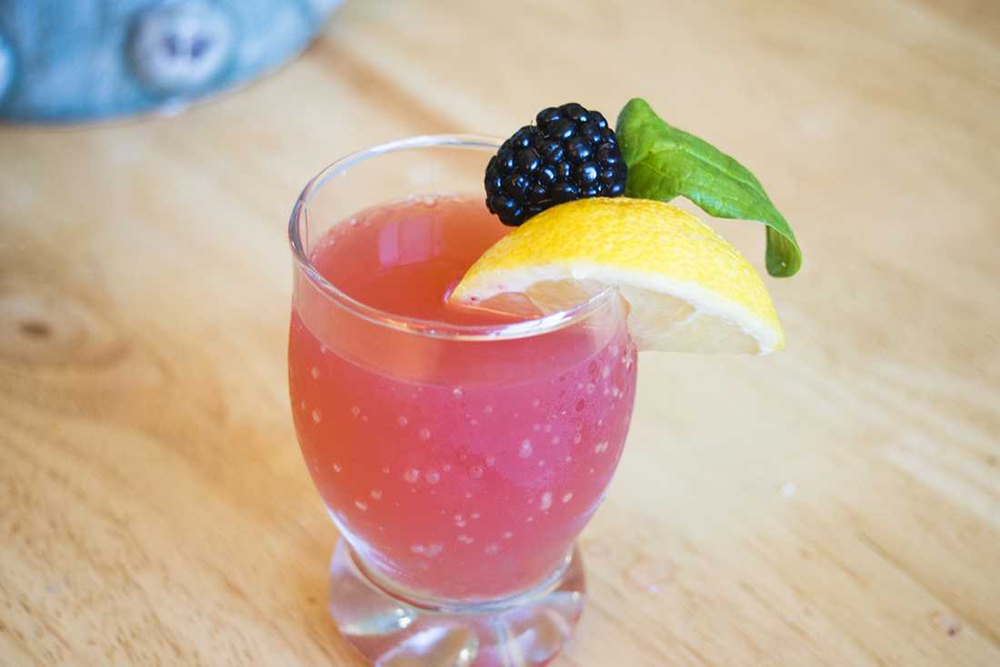 &#8220;Strawberry-infused bouron sours&#8221; and other DIY cocktails are deicious and easy to make. (Natsumi Seki/Emerald)