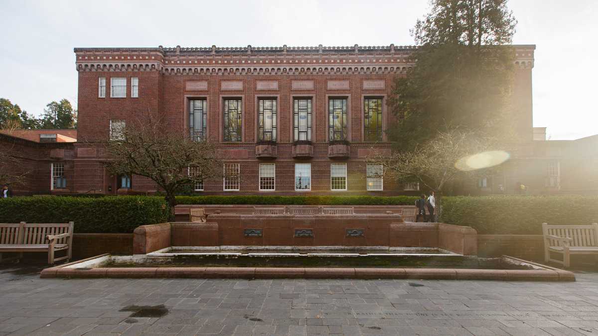 The letter outlines the work that Fox has done as the director of special collections at the UO. The letter said that Fox&#8217;s dismissal will cause a rupture with donors and will damage the trust of UO faculty and staff. (Taylor Wilder/Emerald)