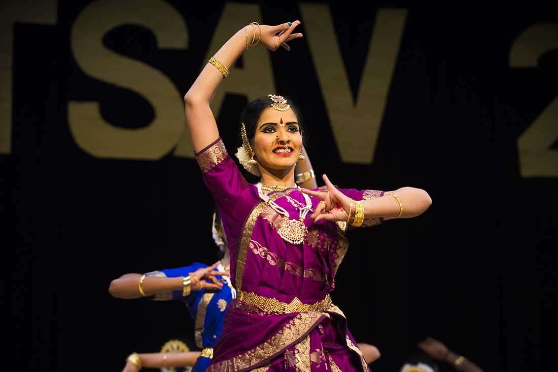 A performer from Nartana School of dance performs &#8220;Classical Notes in Kuchipudi&#8221; during the show. The University of Oregon Students of the Indian Subcontinent (SIS) presented UTSAV 2015 at the EMU Ballroom in Eugene, Oregon on April 19th, 2015. (Natsumi Seki/Emerald)