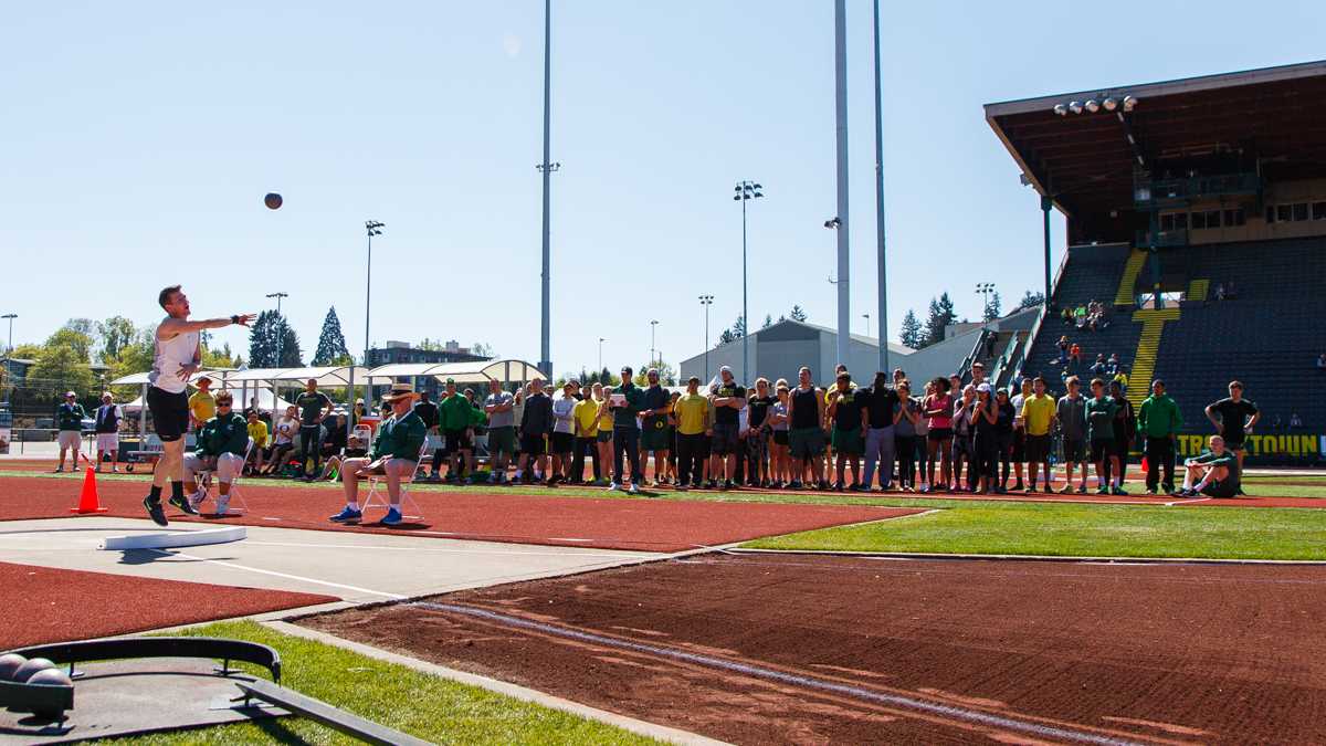 Oregon track and field kicked off the Oregon Relays on a sunny Thursday afternoon at Historic Hayward Field. The first half of the competition&#160;was dedicated to the multi-sport athletes who made their outdoor debut. Oregon&#8217;s sophomore decathlete Mitch Modin had the most impressive performance of the day,&#160;despite struggling&#160;with a head &#8230;