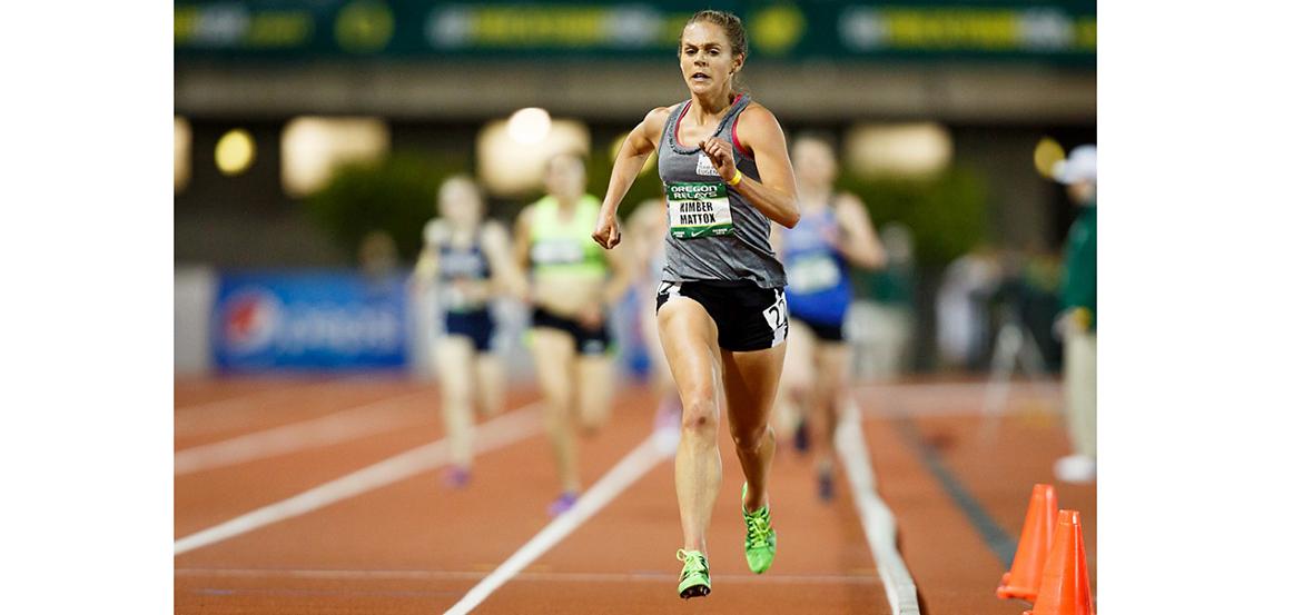 Team Run Eugene&#8217;s Kimber Mattox crosses the finish line during the women&#8217;s 5000 meter run. The University of Oregon hosts the annual Oregon Relays at Hayward Field in Eugene, Ore. on Friday, April 17, 2015. (Ryan Kang/Emerald)