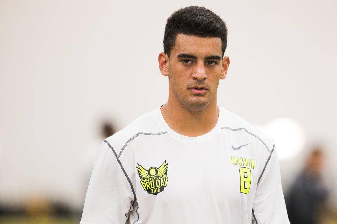 &#8211; Former Oregon quarterback Marcus Mariota looked everything like the 2014 Heisman Trophy winner in his NFL Debut Sunday. Mariota, who was drafted with the second overall pick by the Tennessee Titans in May,&#160;threw&#160;for 209 yards and four touchdown passes in a 42-14 win against the Tampa Bay Buccaneers.&#160;He&#160;became the &#8230;