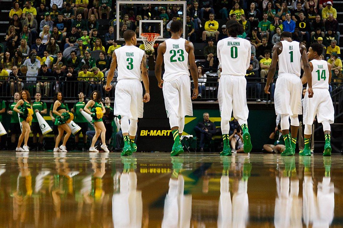 Right after the first local media scrum of the year came to a close, I took a court side seat at Matthew Knight Arena to see what the post-Joseph Young era had to offer. It took me all of five minutes to see the high-level talent and potential Oregon coach &#8230;