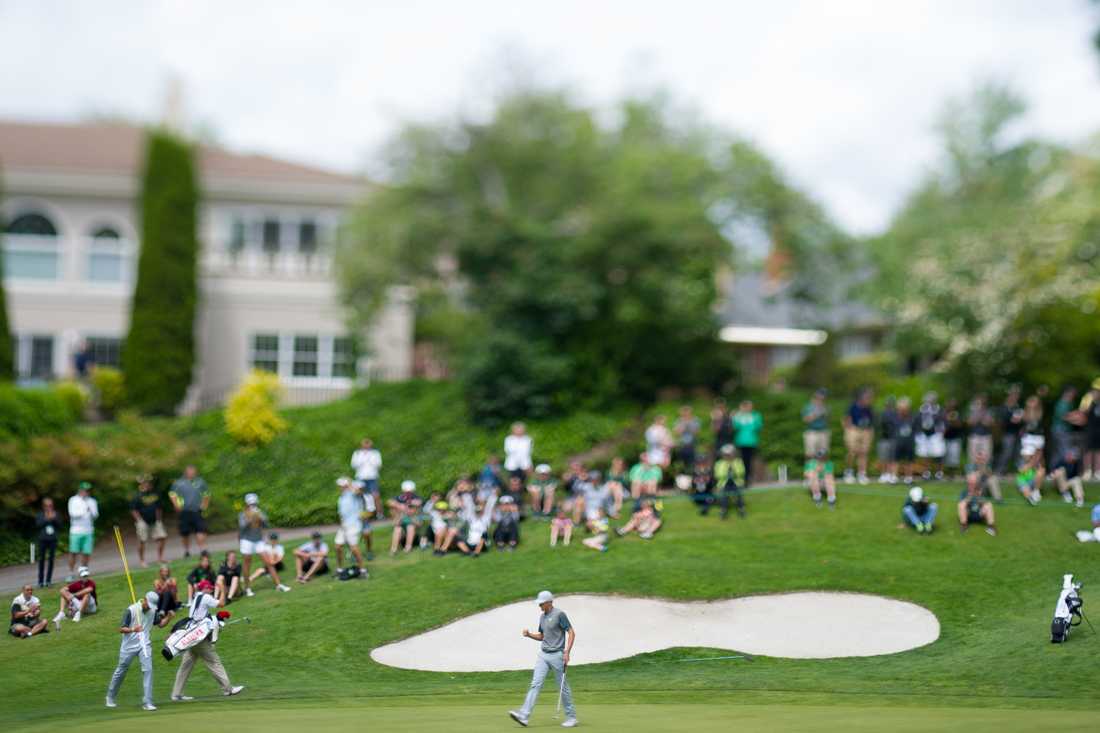 Oregon sophomore Aaron Wise celebrates scoring a birdie on hole 14. The Oregon Ducks play in the third round of the NCAA Men&#8217;s Golf Championships at the Eugene Country Club in Eugene, Oregon on May 29, 2016. (Adam Eberhardt/Emerald)