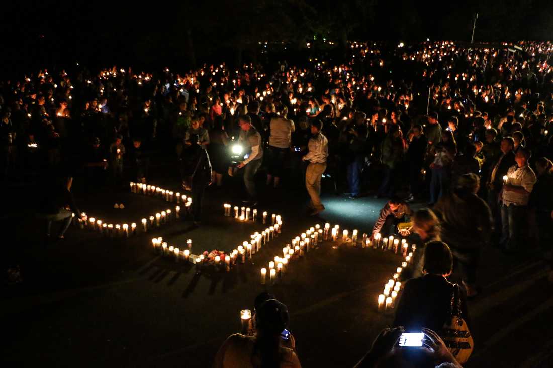 <p>The 2015-2016 school year was full of protests, rallies and new faces in administration and other departments. Here are five of the stories that had some of the biggest impacts on the University of Oregon: UCC shooting and recovery Fall term began with a national tragedy. On the morning of …</p>