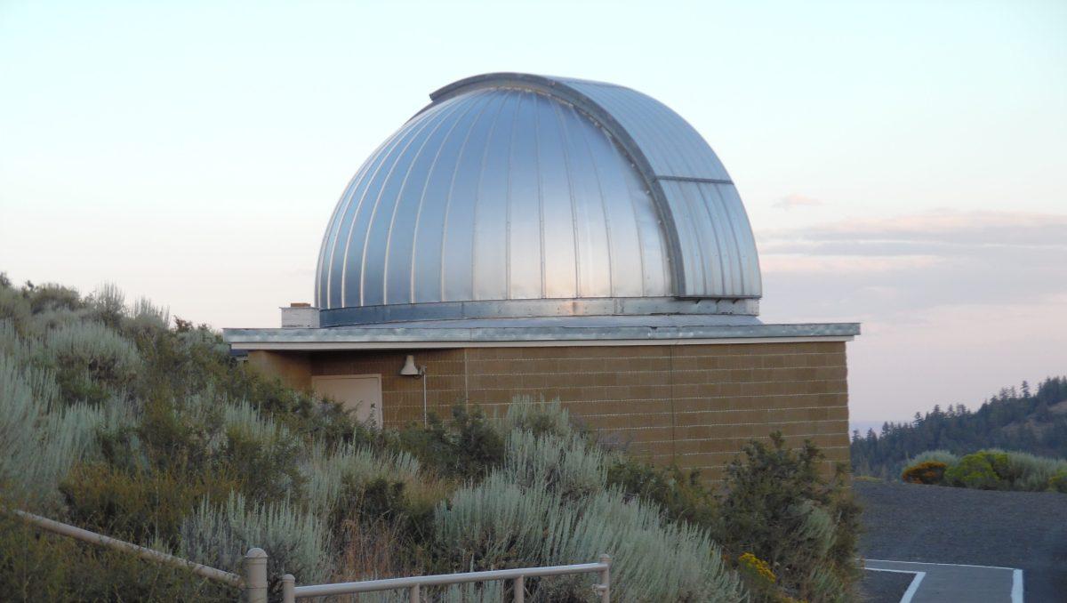 <p>The UO’s observatory was evacuated last weekend due to a wildfire about 2 miles away. (commons.wikimedia.org)</p>