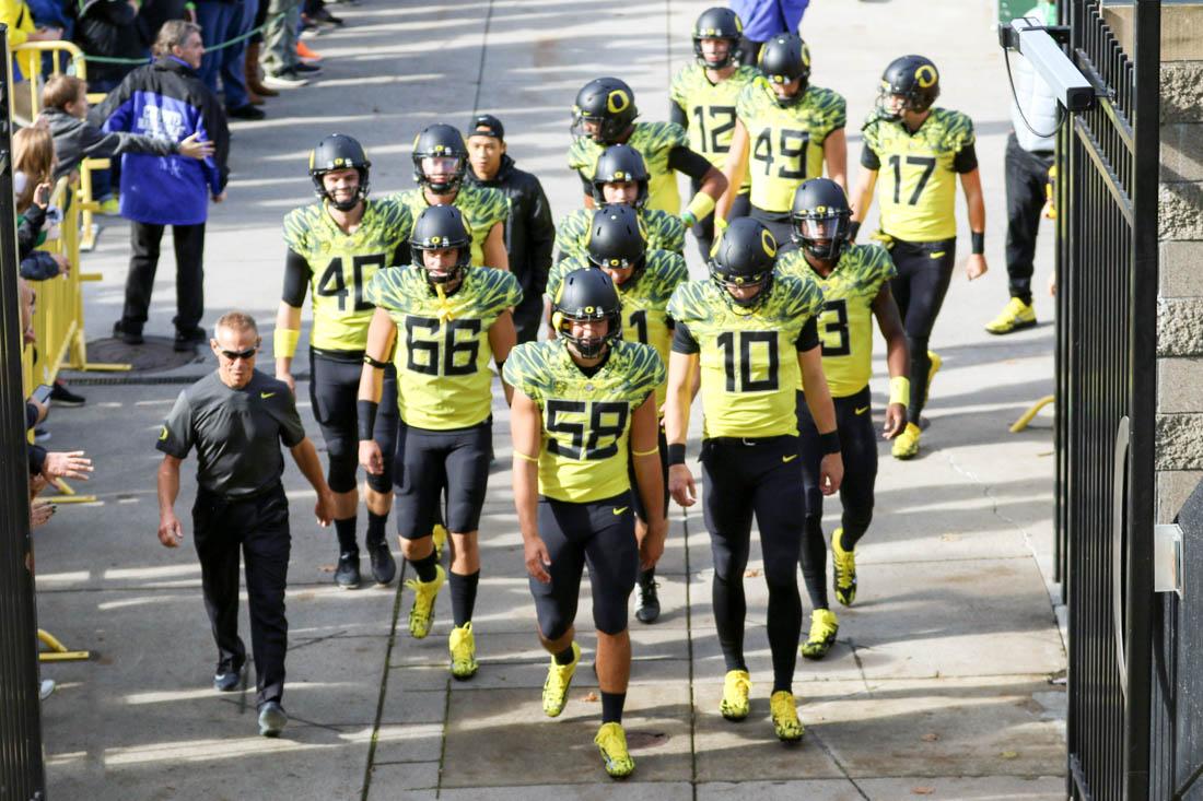 <p>Oregon has its first halftime lead in Pac-12 play this season. The Ducks, who are looking to snap a five-game losing streak, own a 30-14 halftime lead over visiting Arizona State. Oregon benefited from a strong offensive showing from quarterback Justin Herbert and tight end Pharaoh Brown. The home team scored first on an impressive …</p>