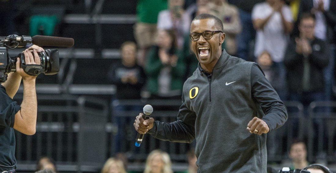 Willie Taggart has reportedly made another move to continue building&#160;out his staff. Michigan&#8217;s Jimmie Dougherty will join Taggart&#8217;s staff as wide receivers coach, FootballScoop.com reported Sunday night. Dougherty currently serves as an offensive analyst for the Wolverines&#160;under head coach Jim Harbaugh, someone who Taggart has said influenced his life tremendously. &#8230;