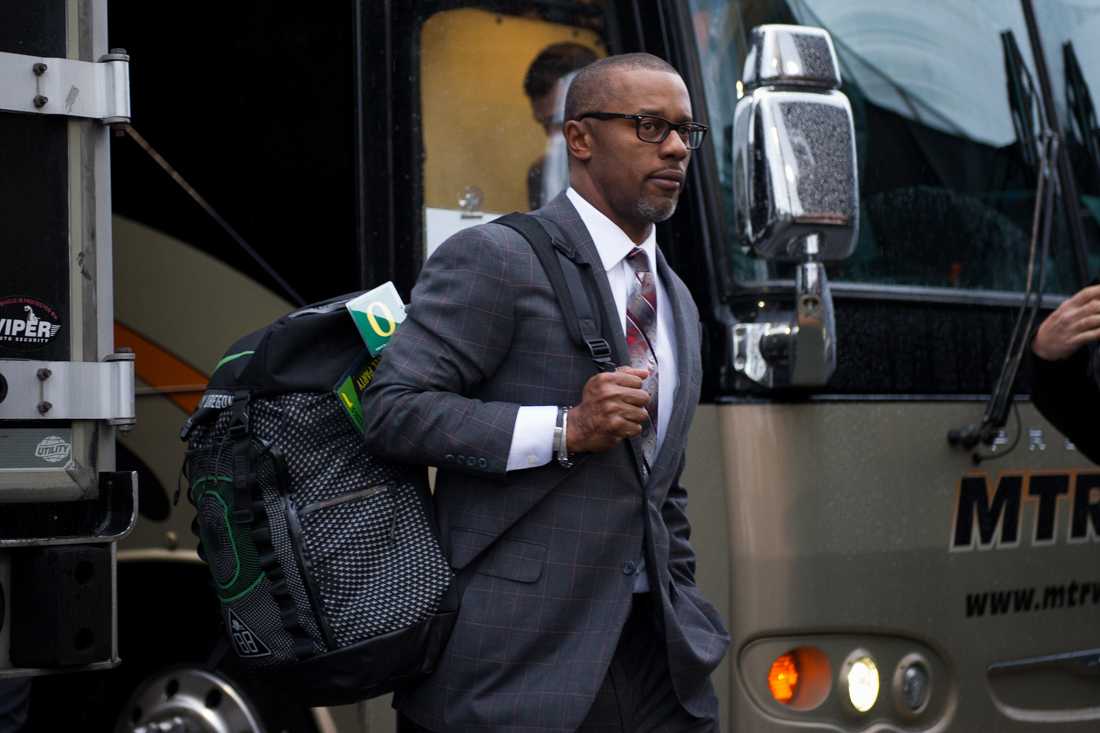 Oregon head coach Willie Taggart walked into the press conference room on the third floor of the Hatfield-Dowlin Complex with a smile on his face, ready to answer questions about Sunday&#8217;s news that Oregon earned a spot in the Las Vegas Bowl on Dec. 16. Taggart wanted to keep the &#8230;