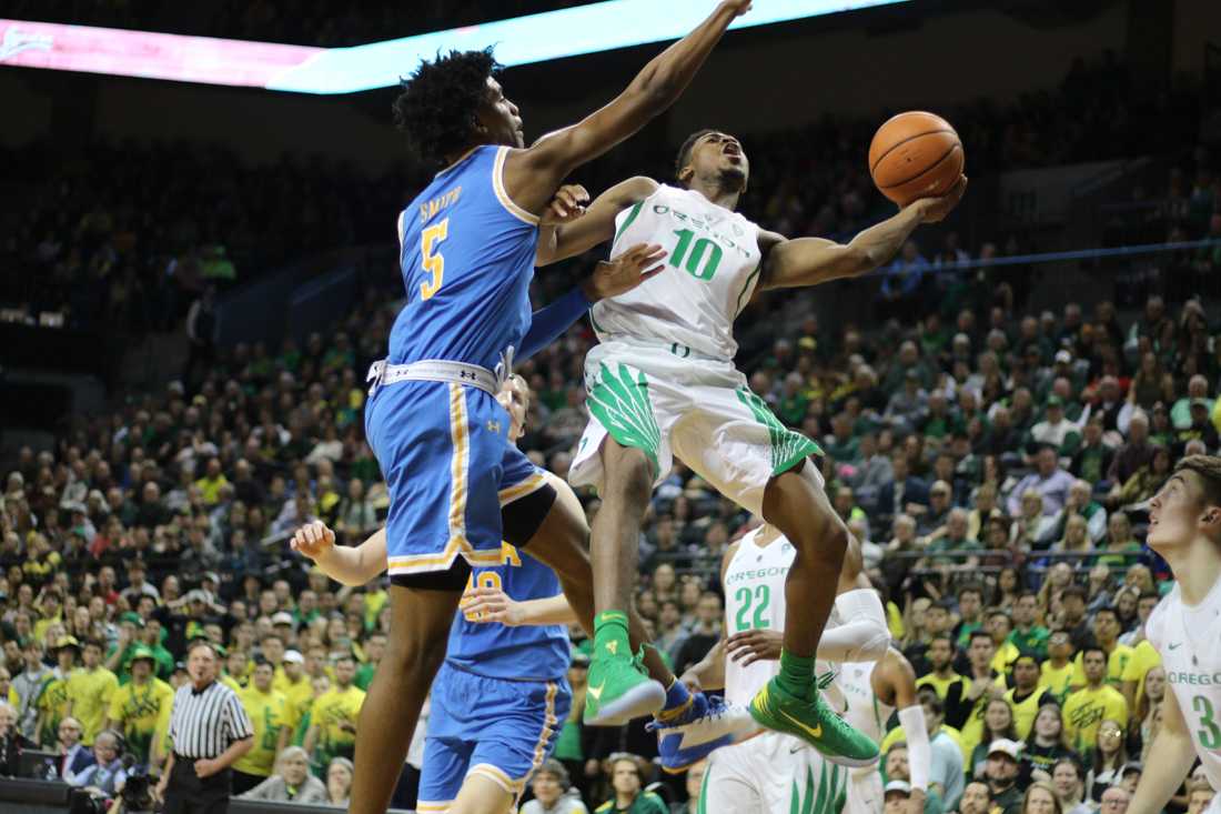 Oregon forward MiKyle McIntosh stole the ball from a UCLA pass. He turned and found teammate Payton Pritchard before running into the courtside table where ESPN commentators Dave Pasch and Bill Walton sat. Pritchard continued to run the ball down the court and into the paint, and instead of shooting, &#8230;