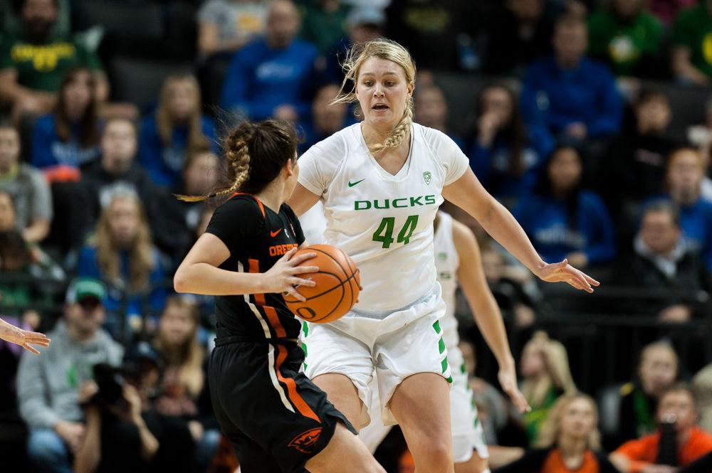 With 28 seconds left in the game, fans at Matthew Knight Arena rose to their feet and applauded Mallory McGwire as she headed to the bench after fouling out. The sophomore forward earned the crowd&#8217;s appreciation after posting 14 points and six rebounds in 24 minutes. McGwire&#8217;s all-around play helped &#8230;