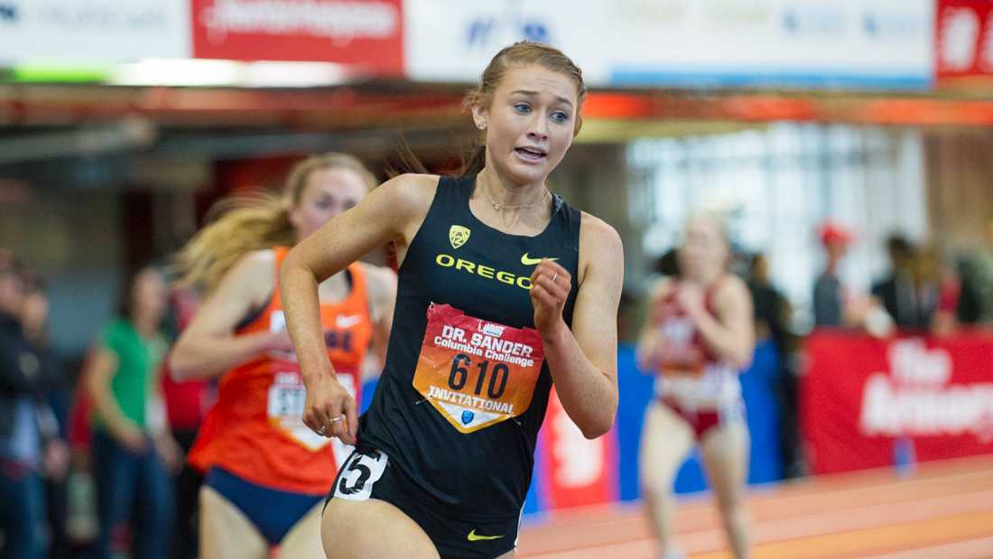 Oregon distance runner Jessica Hull rounds the final curve during the women's 3000m elite race. The Columbia Challenge is held at the New Balance Track and Field Center at the Armory in New York, N.Y. on Saturday, Jan. 27, 2018. (Adam Eberhardt/Emerald)