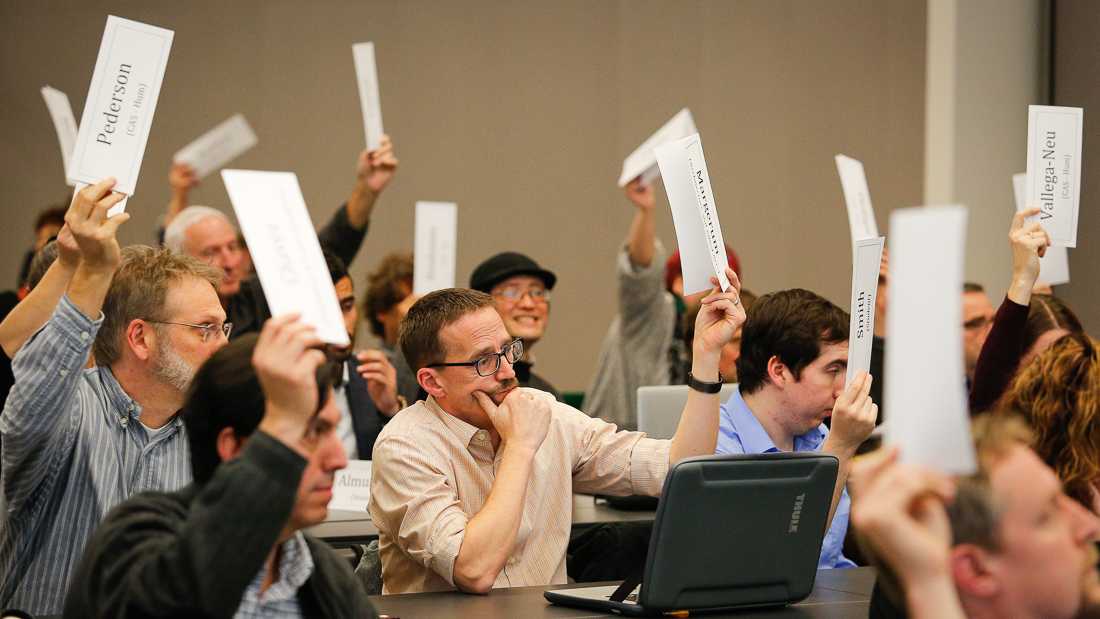 The university senate on Wednesday voted unanimously to support the student collective&#8217;s second resolution &#8212; to denounce white supremacy on campus and to create a task force to educate students on UO&#8217;s history. The task force will also propose modifications to white nationalist monuments on campus. They did not state &#8230;