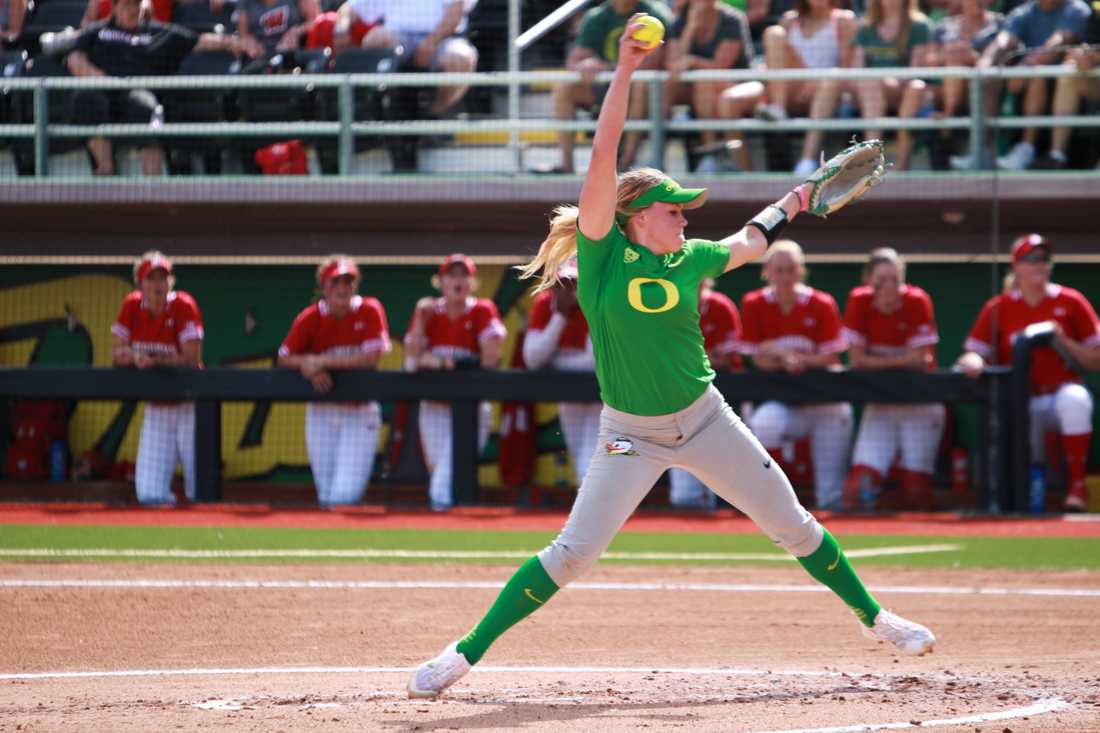 The No. 6 Oregon Ducks defense shut down University of Southern Florida on Thursday night&#8217;s doubleheader matchup in Tampa, Florida. Oregon softball, now 14-3, won the first game 6-1 and the second game 8-0 in just five innings. Megan Kleist and Miranda Elish pitched for the entirety of their games. &#8230;