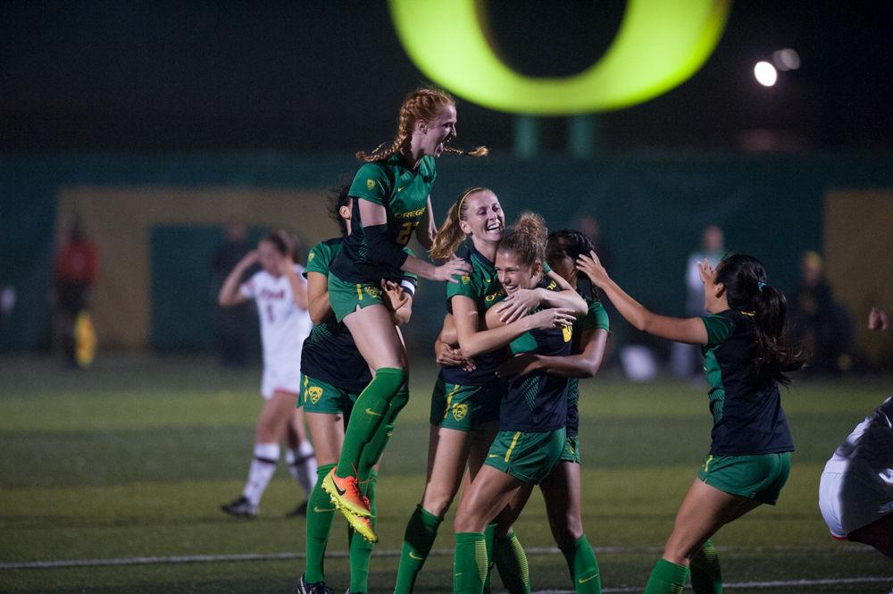 After going 8-11 last season and graduating five seniors, Oregon soccer added five incoming freshmen to its 2018 roster on national signing day on Wednesday. The Ducks signed goalkeeper Charlotte Brisley, forward Jordan Wormdahl, defender Claire Watkins, forward Zoe Hasenauer and defender Chai Cortez. Brisley, from Excelsior, Minnesotta, played her &#8230;