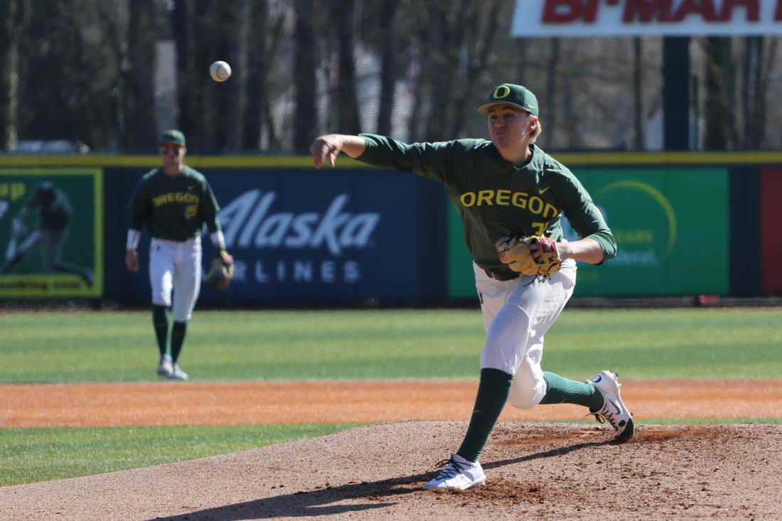 Oregon baseball bounced back from a pair of losses to Stanford with a 5-2 victory over the San Francisco Dons on Monday. Cullen Kafka picked up the win for the Ducks &#8211; his third of the season &#8211; while Daniel Slominski took the loss for the Dons. The win marks &#8230;