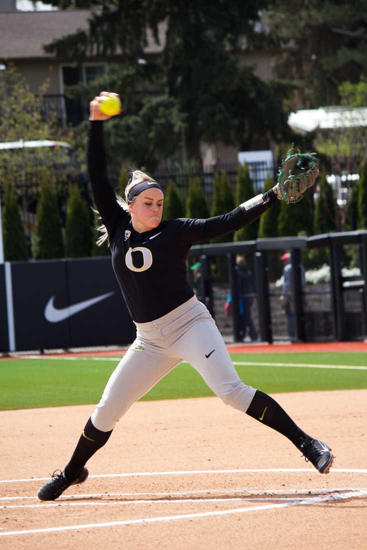 Oregon (32-6) moved up to No. 3 in the USA Today Top 25 poll, jumping two spots after defeating Portland State in a doubleheader, 11-2, and sweeping a three-game series against No. 9 Arizona last week.&#160; Washington (39-2) remained at the No. 1 spot while Oklahoma (33-2) is chasing the &#8230;