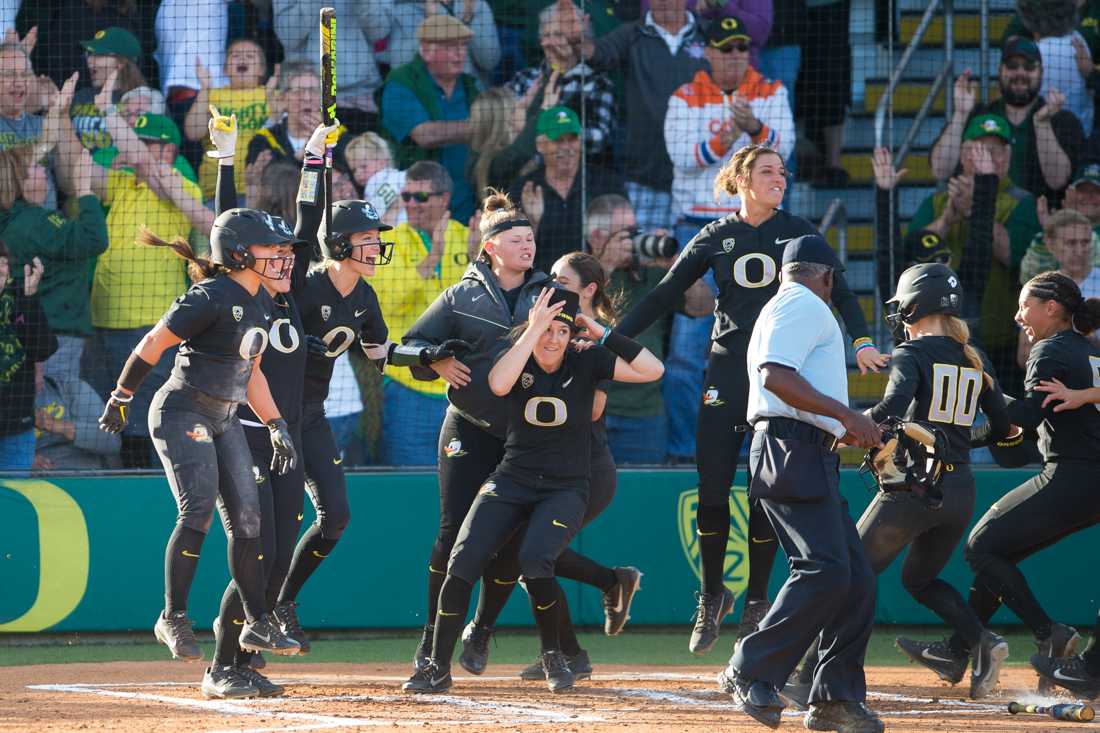 Oregon softball has hired Oklahoma assistant coach Melyssa Lombardi, who accepted the job on Saturday night, according to the Oklahoman. Former head coach Mike White left the Ducks for Texas after nine seasons and a 435-111-1 record that included five Women&#8217;s College World Series appearances. UO has not made an &#8230;