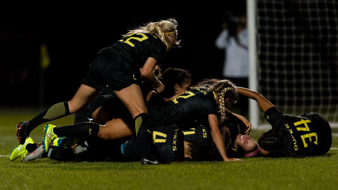 The Oregon Ducks celebrate after scoring the game winning goal. Oregon Ducks Women&#8217;s Soccer hosts the Utah Utes at Pap&#233; Field in Eugene, Oregon on Sept. 21, 2018. (Ben Green/Emerald)