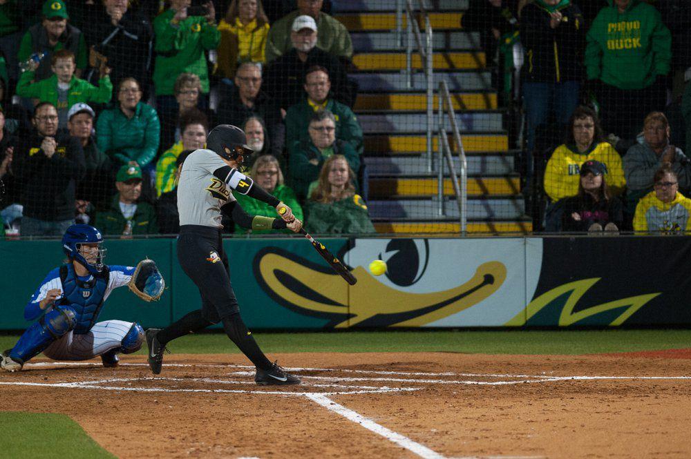 The two former Oregon softball players, Lauren Burke (Util.) and Miranda Elish (pitcher), that announced their transfers from the university on Thursday, have officially been signed by the University of Texas. This decision was not that much of a surprise as the two followed their former head coach Mike White, &#8230;