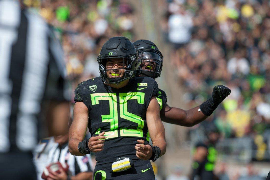 Oregon Ducks inside linebacker Troy Dye (35) celebrates a play. Oregon Ducks Football takes on San Jose State at Autzen Stadium on Sept. 15, 2018. (Devin Roux/Emerald)