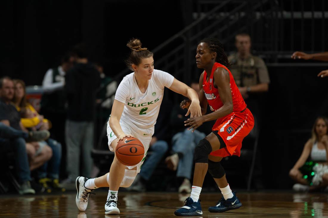 Oregon Ducks guard Morgan Yaeger (2) moves to find an open pass. Oregon Ducks women&#8217;s basketball hosts Syracuse at Matt Knight Arena in Eugene Ore. on Nov. 10, 2018. (Devin Roux/Emerald)