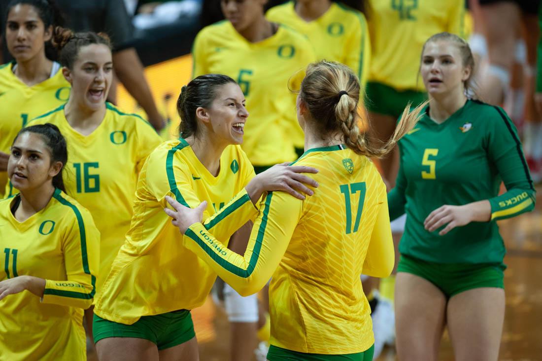 Oregon Ducks volleyball hosts Utah at Matt Knight Arena in Eugene Ore. on Nov. 14, 2018. (Devin Roux/Emerald)