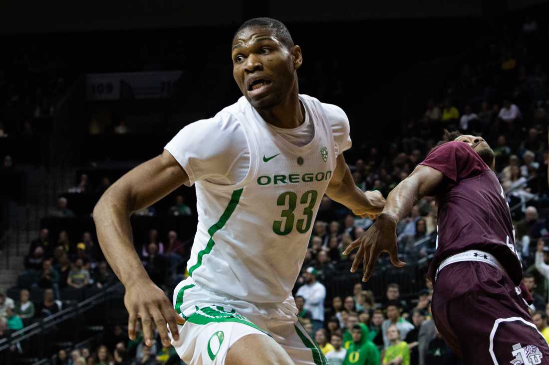 <p>Ducks forward Francis Okoro (33) rushes toward the ball. Oregon Ducks men’s basketball takes on Texas Southern University at Matthew Knight Arena in Eugene, Ore. on Nov. 26, 2018. (Sarah Northrop/Emerald)</p>