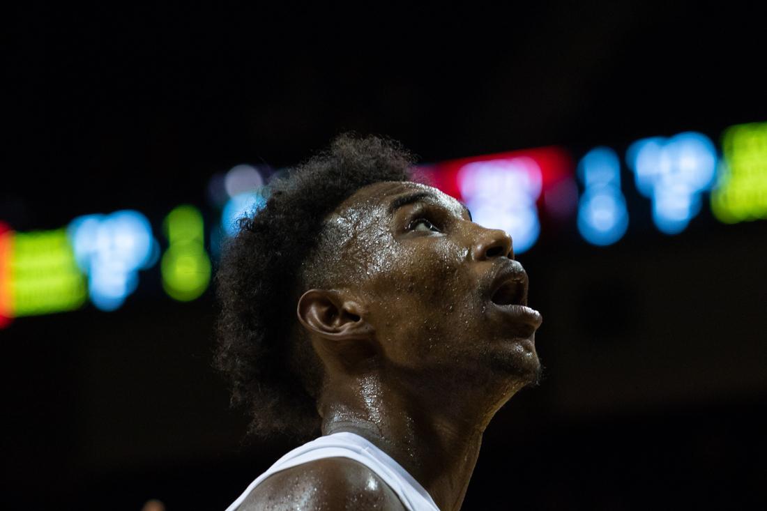 Ducks forward Abu Kigab (24) looks toward the hoop as Texas Southern shoots a free throw at the end of the game. Oregon Ducks men&#8217;s basketball takes on Texas Southern University at Matthew Knight Arena in Eugene, Ore. on Nov. 26, 2018. (Sarah Northrop/Emerald)