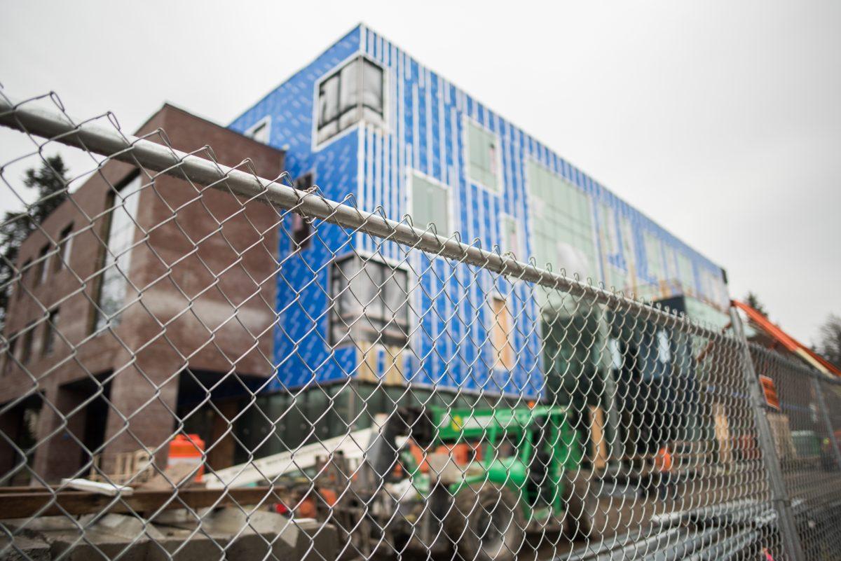 <p>The ongoing construction of Tykeson Hall continues every day on the University of Oregon campus. Big changes are happening within the College of Arts and Sciences. (Marissa Willke/Emerald)</p>