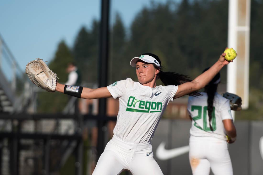 Jordan Dail, pitcher for Oregon, throws to the Bears. Oregon softball defeated the California Bears with a score of 1-0 on April 18, 2019, in Eugene, Ore. (Madi Mather/Emerald)