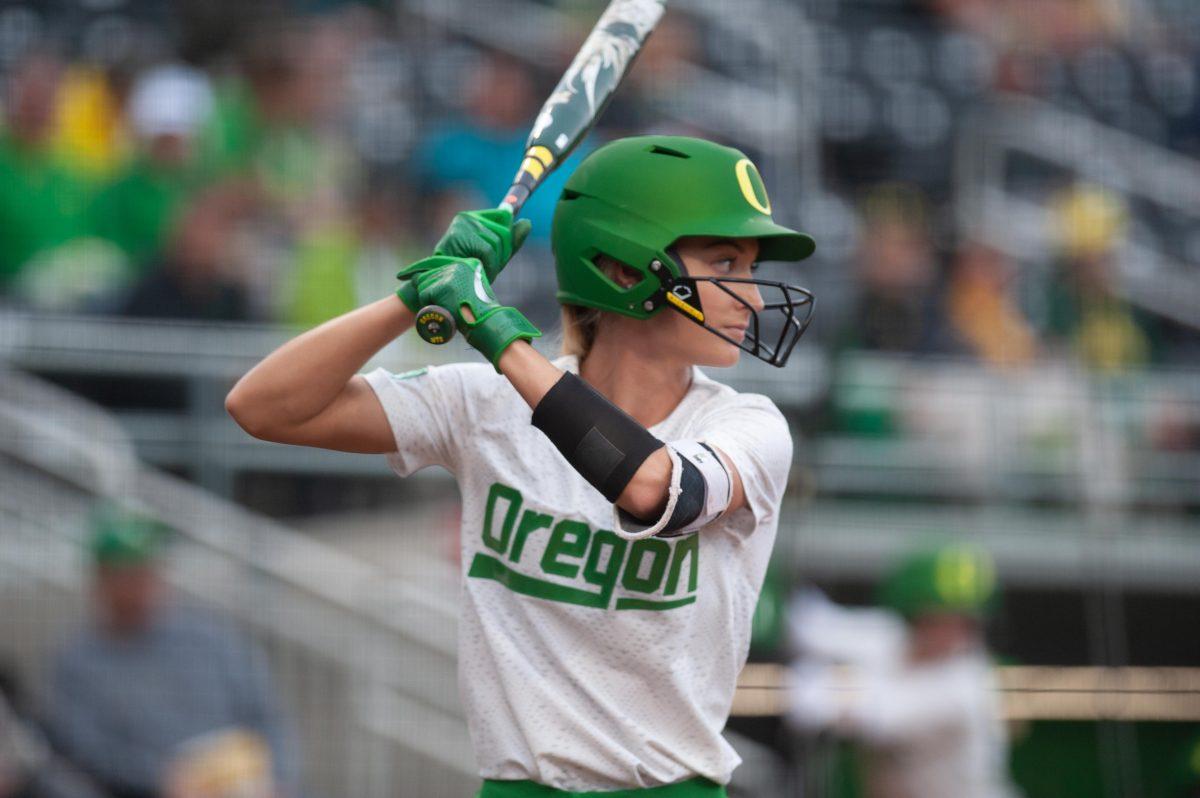 Oregon Ducks outfielder Haley Cruse (26) at bat. Oregon softball takes on Portland State at Jane Sanders Stadium in Eugene, Ore. on April 23, 2018. (Devin Roux/Emerald)