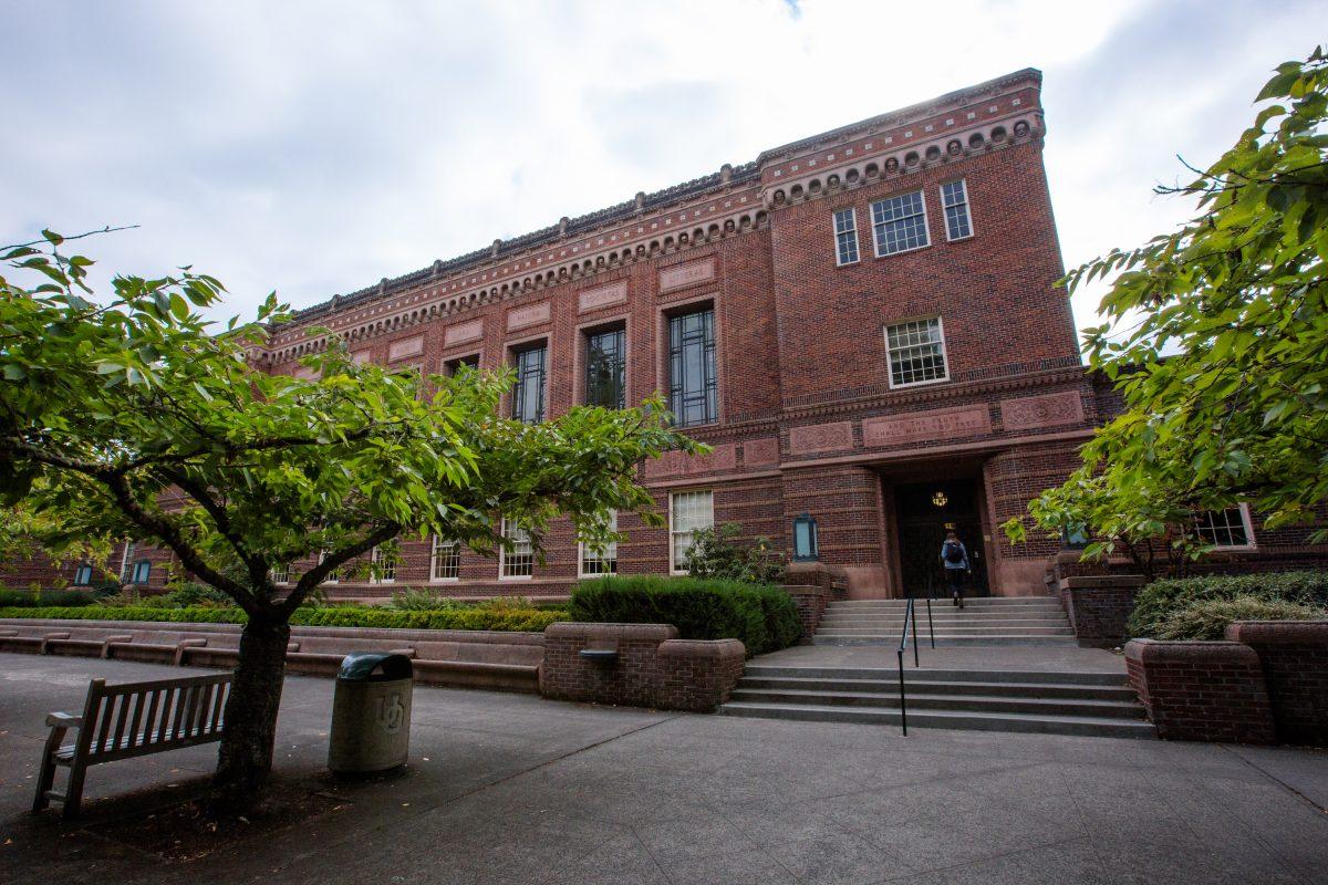 Knight Library (Emerald Photo Archive).