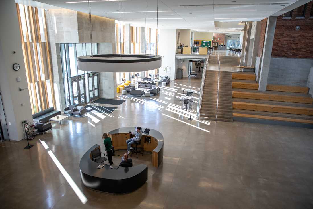 The University of Oregon campus stands empty after all finals become online due to the spread of the coronavirus. (Maddie Knight/Emerald)