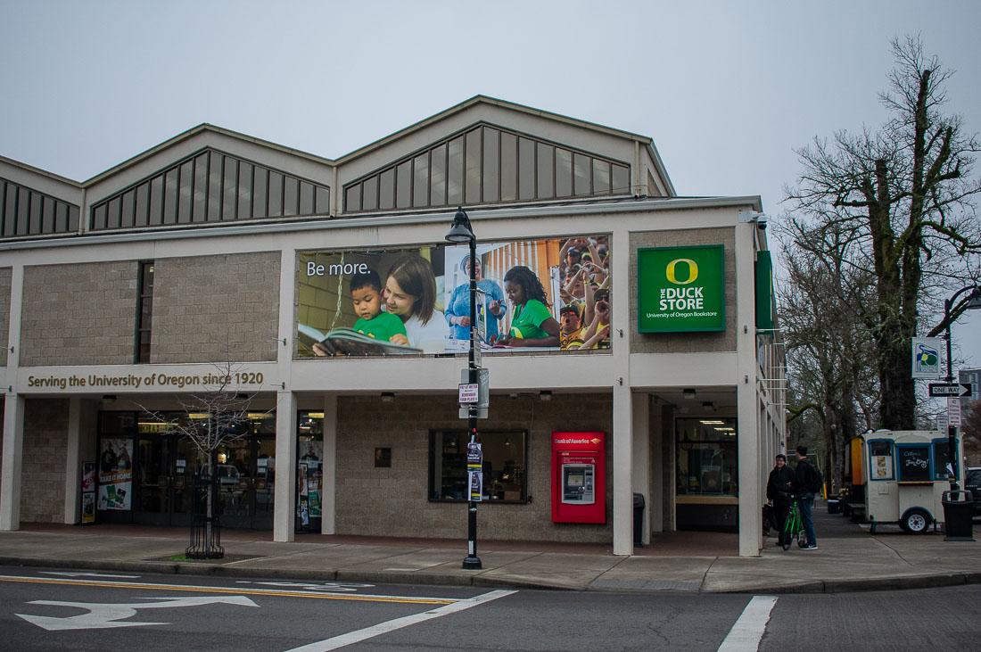 The University of Oregon Duck Store started a new program to make textbooks more widely available online. (Henry Ward/Emerald)