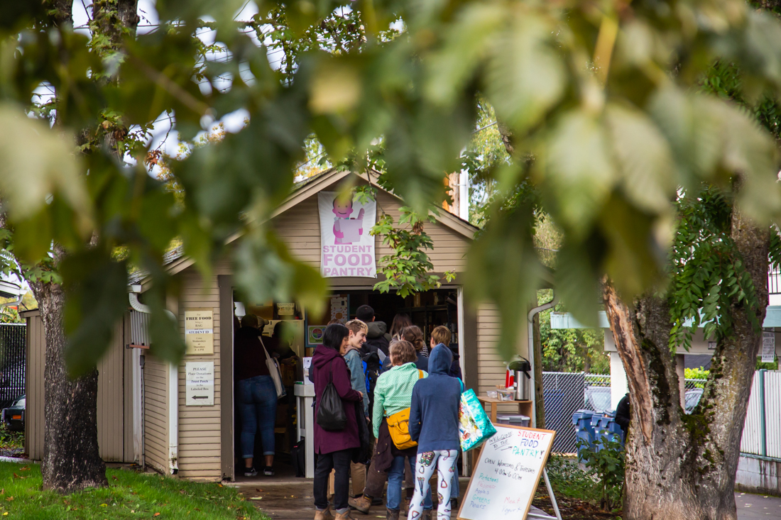 The Student Food Pantry is located on 19th Avenue and Emerald Street and is available for students Wednesdays and Thursdays starting at 4 p.m. (Sarah Northrop/Emerald)