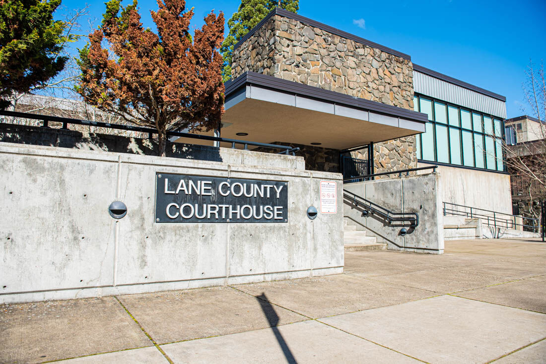 Reasoner was charged with third-degree sexual abuse on Feb. 19 in Lane County Circuit Court. The Lane County Courthouse lies along 8th Avenue in Eugene. (Ian Enger/Daily Emerald)