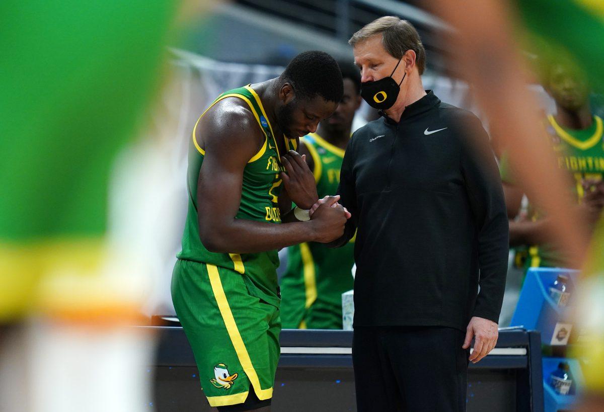 INDIANAPOLIS, IN - MARCH 28: USC vs Oregon in the Sweet Sixteen round of the 2021 NCAA Division I Men&#8217;s Basketball Tournament held at Bankers Life Fieldhouse on March 28, 2021 in Indianapolis, Indiana. (Photo by Jack Dempsey/NCAA Photos via Getty Images)