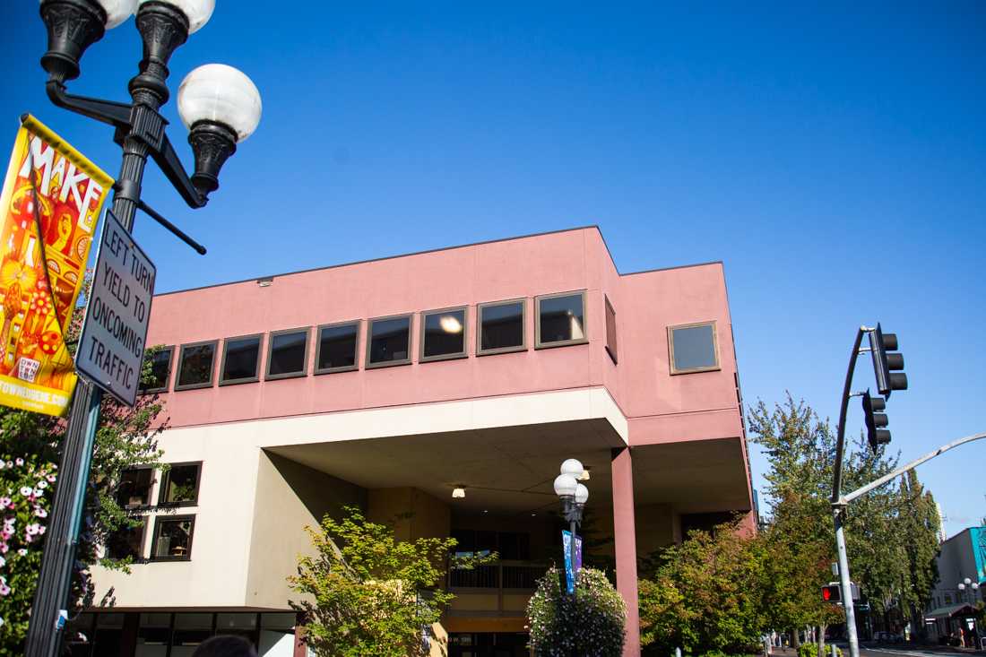 The Atrium Building in downtown Eugene, Ore. houses Eugene city government offices. (Sarah Northrop/Emerald)