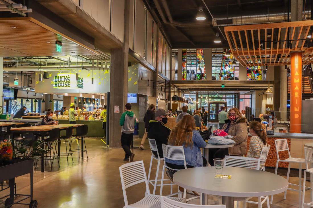 Unthank Dining Hall is popular amongst University of Oregon students as they offer various new dining options on campus. University dining halls and other areas of campus are experiencing a shortage of employees. (Mary Grosswendt/Emerald)