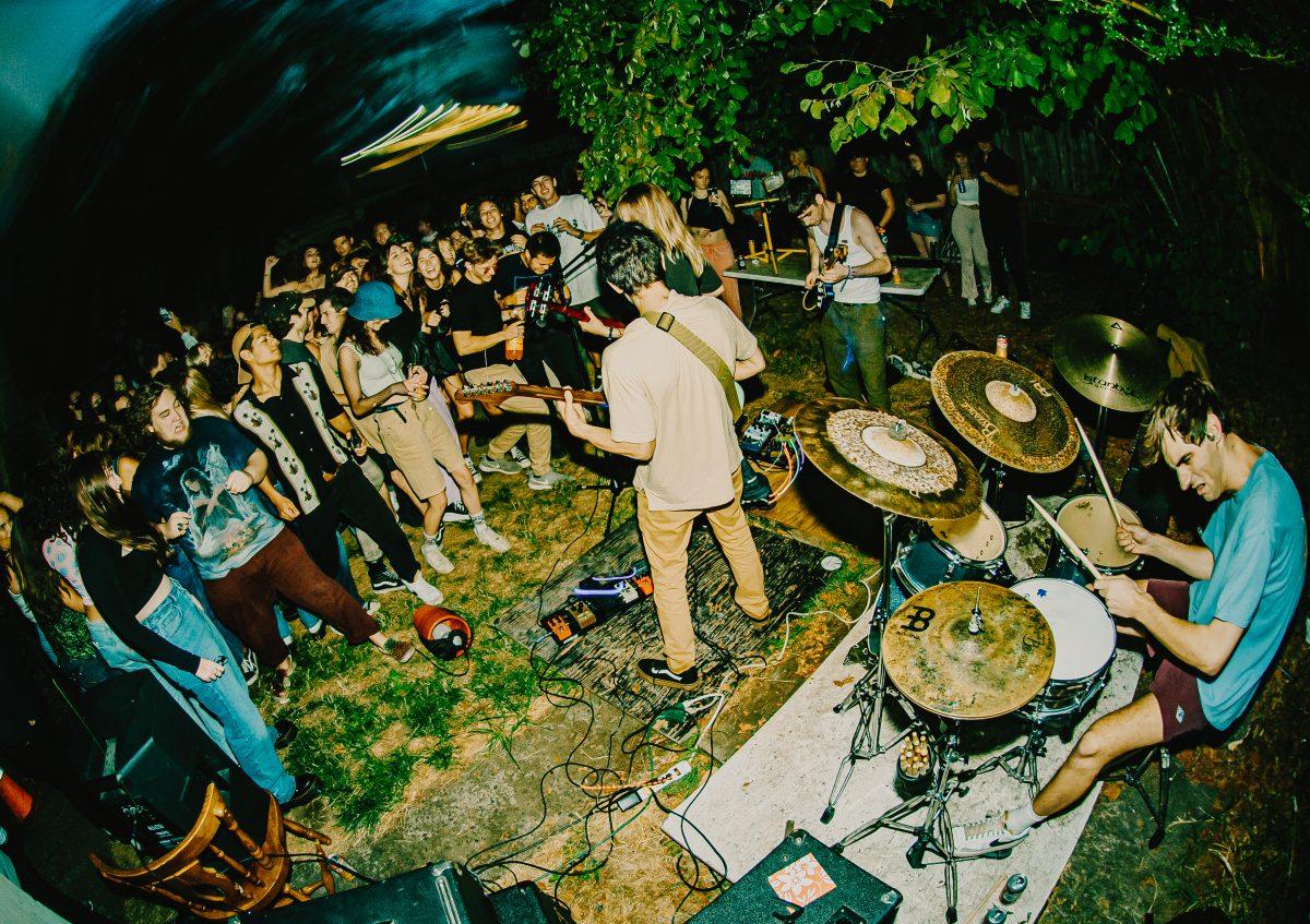 Portland-Eugene band Growing Pains performs at a house show on September 10th, 2021 in Eugene, Ore. (Ian Enger/Emerald)