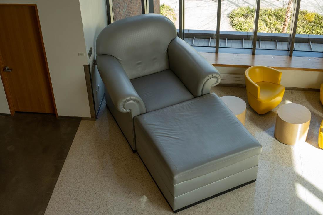 The largest chair in the Erb Memorial Union has a rare moment of not being in use. (Ali Watson/Emerald)