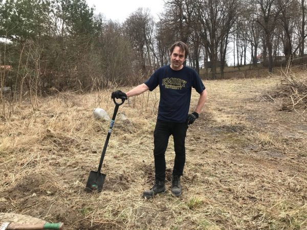 <span>Randall Blazak, a UO sociology professor, spent his spring break helping Ukrainian refugees. He spent his first few days pulling weeds and digging a garden to help restore a safe house in Jaroslaw, Poland. (Photo courtesy of Randall Blazak) </span>