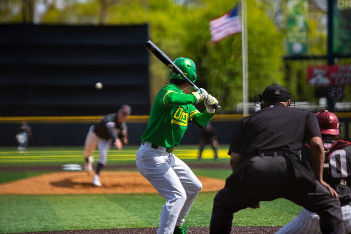 Gavin Grant prepares to hit a pitch. The Oregon Ducks Baseball team hosts Washington State at PK Park on April 24th, 2022. (Liam Sherry/Emerald)