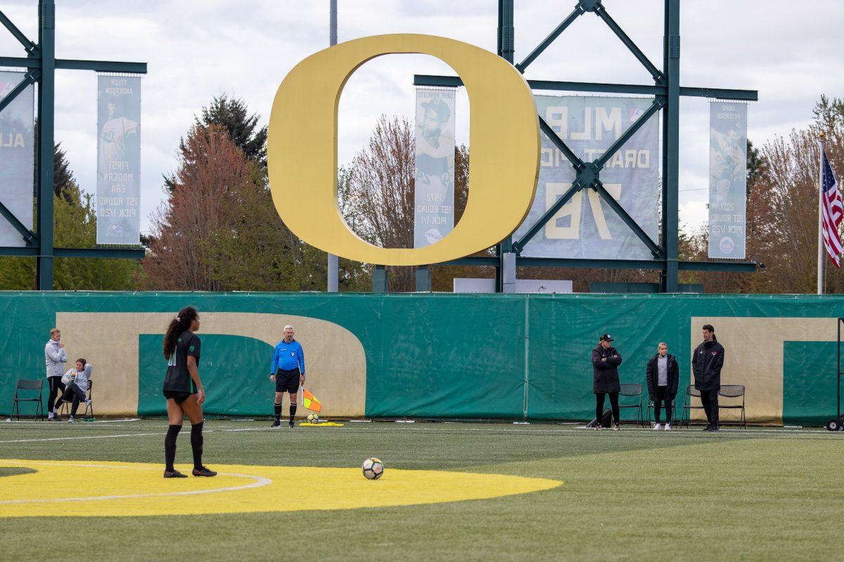 Croix Soto (11) prepares to take a free kick. The Oregon Ducks Soccer Team Host Western Oregon at Pape Field on May 7, 2022. (Jonathan Suni, Emerald)