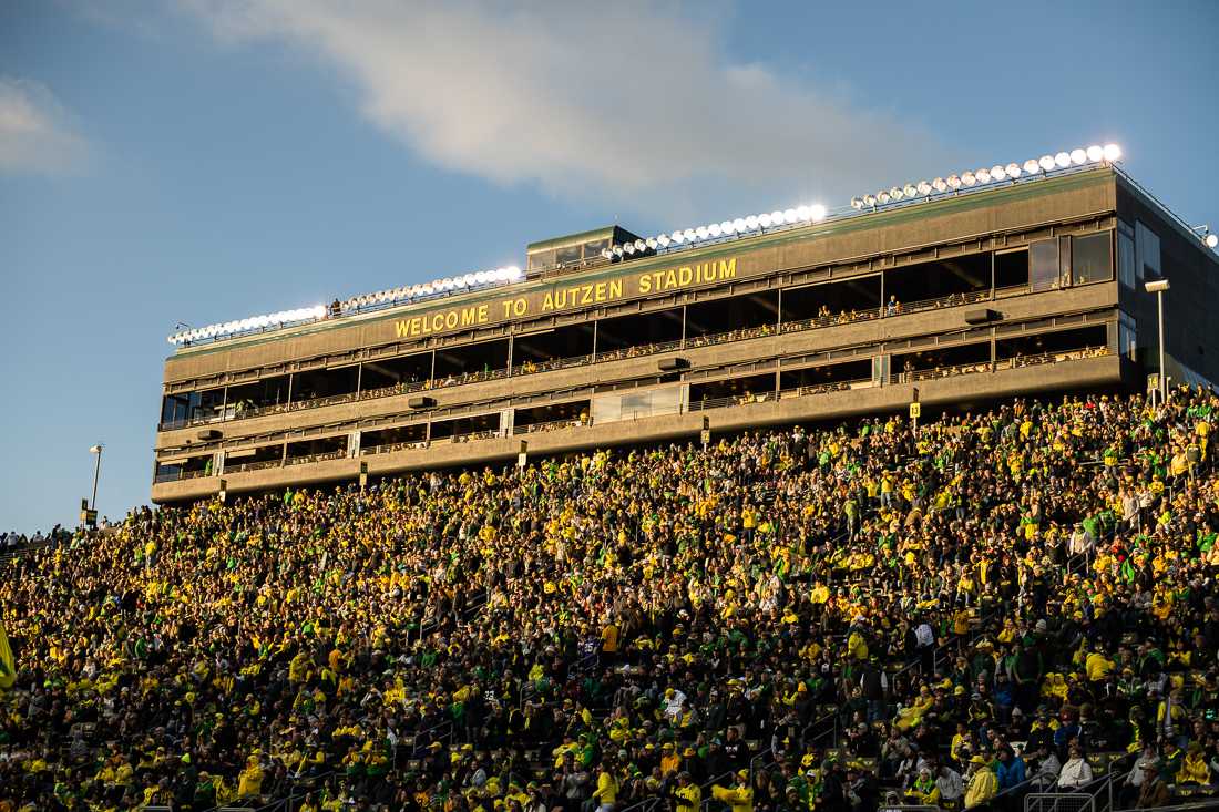 Sun shines onto Autzen Stadium in the beginning of Saturday&#8217;s game against the University of Washington Huskies. The University of Oregon Ducks hosted the University of Washington Huskies at Autzen Stadium in Eugene, Ore., on November 12th, 2022 for game 10 of the 2022 season. (Ian Enger/Emerald)