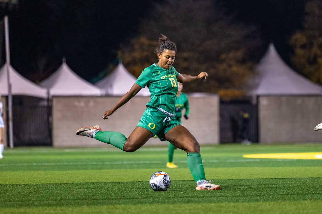 Ajanae Respass (13) winds up to kick the ball down the field. The Oregon Ducks women&#8217;s soccer team takes on the Washington Huskies on Oct. 26, 2023, in Eugene, Ore. (Molly McPherson/Emerald)