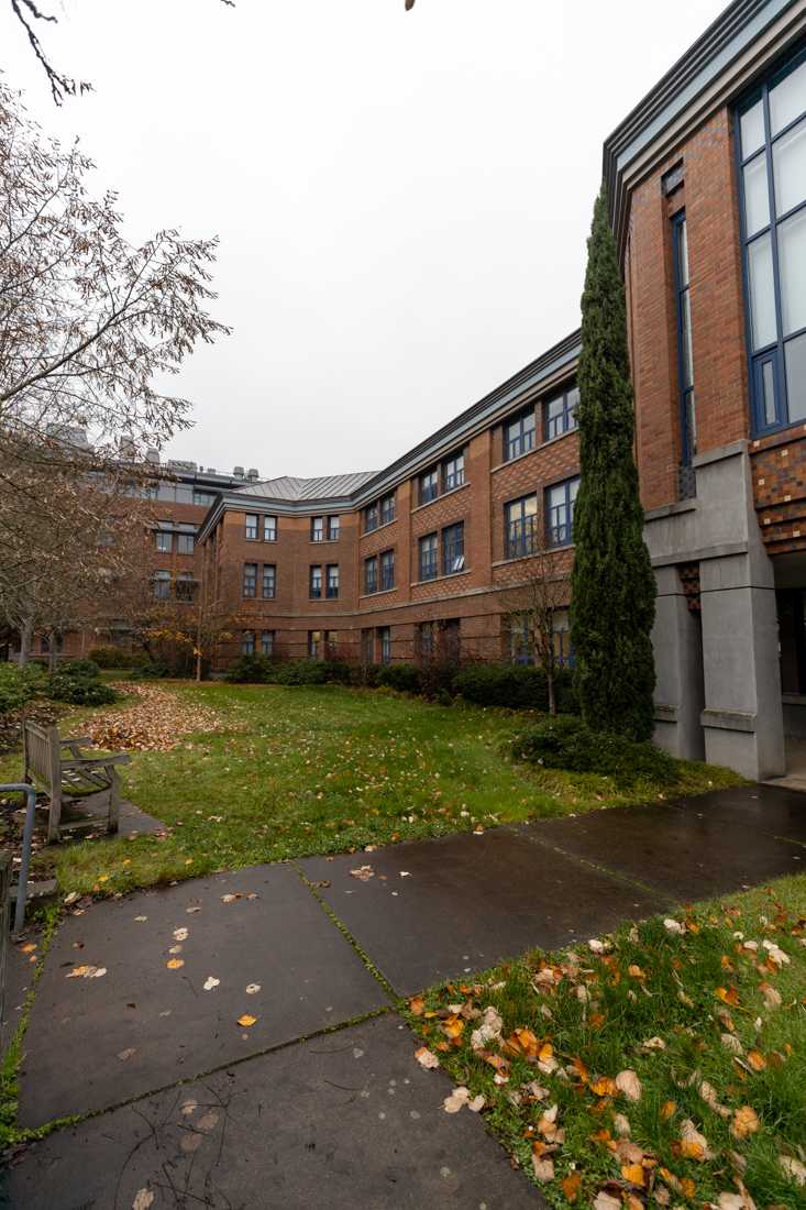 The Lewis Integrative Science Building is used for both interdisciplinary and integrative research projects. (Kemper Flood/ Emerald).